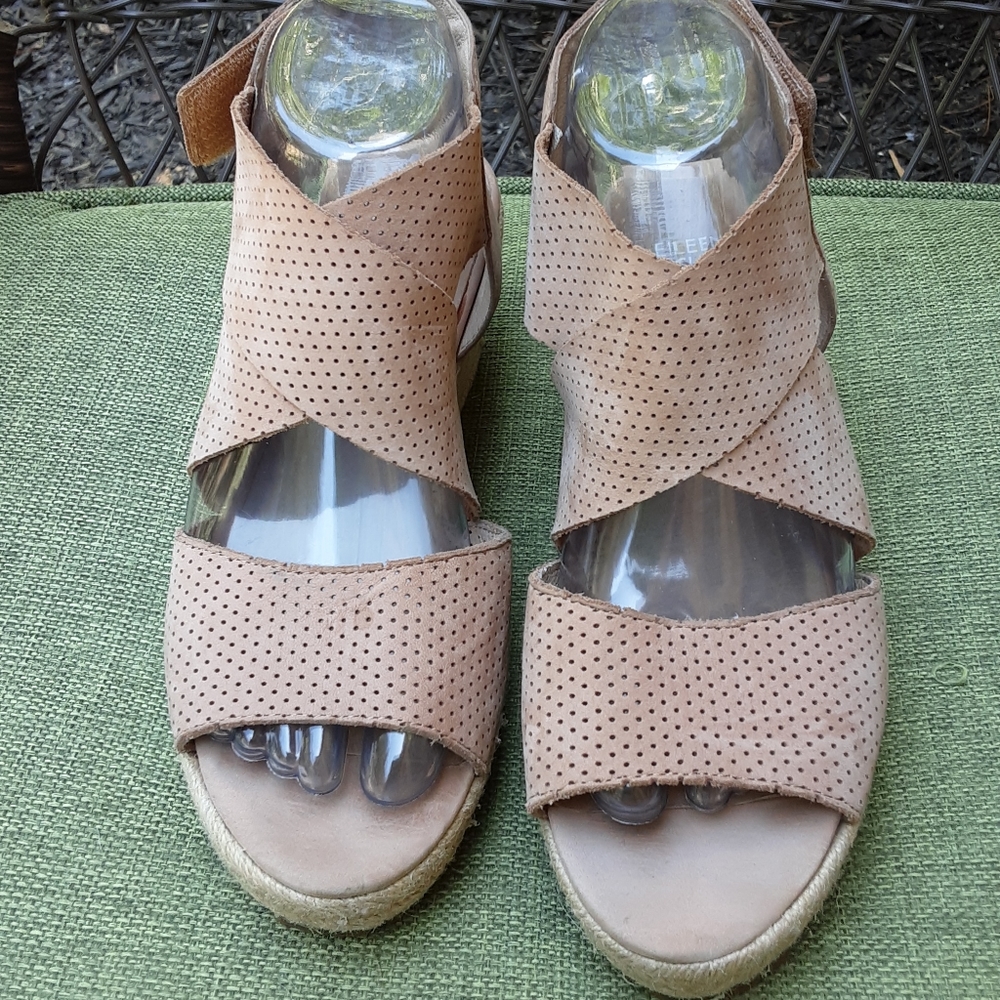 Eileen Fisher Suede Espadrille Wedge sandal. - Picture 3 of 12